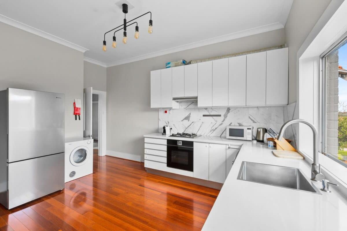 Huge Harbour View Apartment In Historic Home Sydney Exterior foto